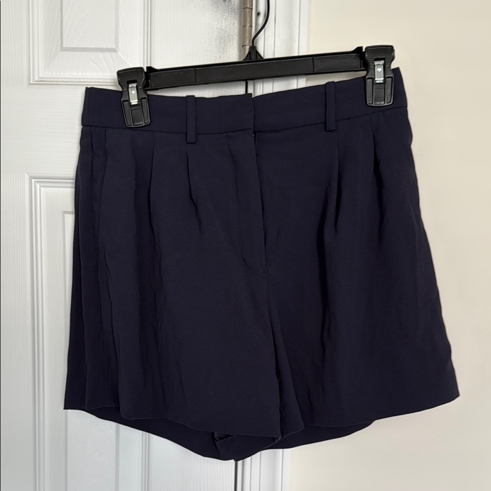 Aritzia Effortless short - Navy Women's Shorts